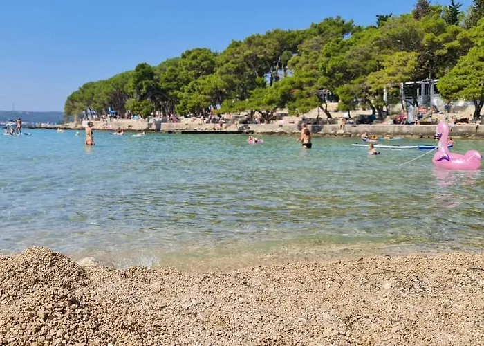 Mobile Rene 캠프장 비오그라드나모루