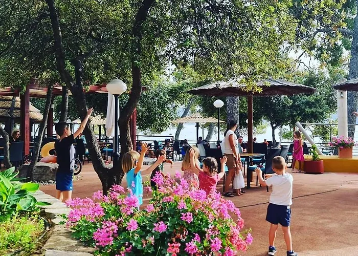 캠프장 Mobile Rene 비오그라드나모루